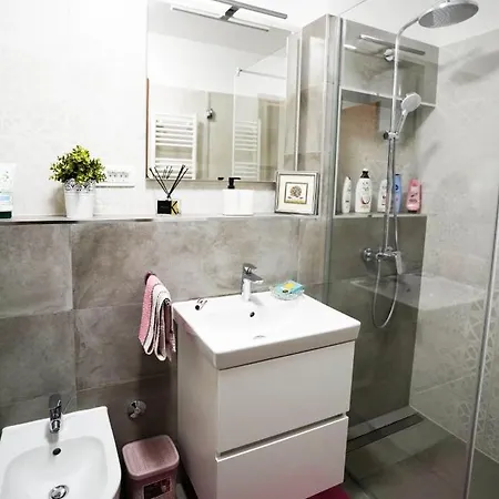 By Me Apartment *